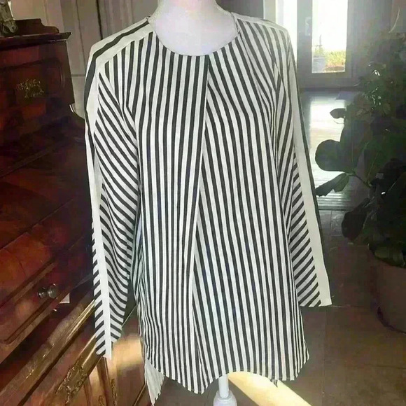 KoanDaily ladies large high low blouse. Long sleeve black and white stripe NWOT - Picture 13 of 13